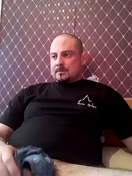 Snapshot of _NEREZA_ chatting on 09-30-25, 04:01 NEREZA online show from 09-30-25, 04:01