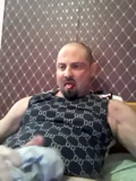 Snapshot of _NEREZA_ chatting on 11-17-25, 04:24 NEREZA online show from 11-17-25, 04:24