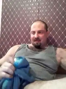 Snapshot of _NEREZA_ chatting on 11-26-25, 05:03 NEREZA online show from 11-26-25, 05:03