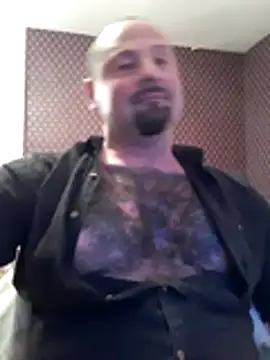 Snapshot of _NEREZA_ chatting on 12-13-25, 10:26 NEREZA online show from 12-13-25, 10:26