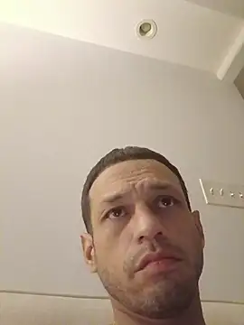 Snapshot of Andrez5041 chatting on 11-20-25, 06:35 Andrez5041 online show from 11-20-25, 06:35