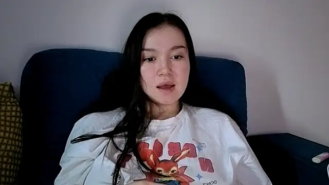 Snapshot of LexeeLuv chatting on 10-17-25, 03:42 LexeeLuv online show from 10-17-25, 03:42