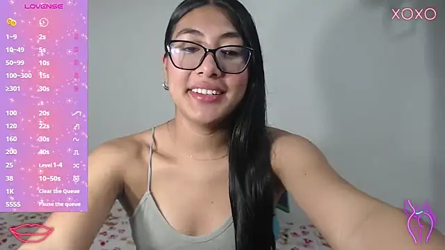 Snapshot of Allison_19__ chatting on 10-11-25, 10:03 Allison 19 online show from 10-11-25, 10:03