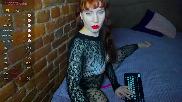 Snapshot of Cutiee_Alicee chatting on 02-01-25, 01:44 Cutiee Alicee online show from 02-01-25, 01:44