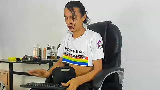 Aisha hotts777 online show from 10-20-25, 03:07