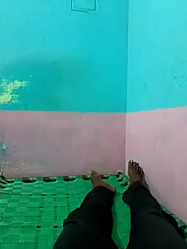 Snapshot of dolphiinn chatting on 09-21-25, 05:20 dolphiinn online show from 09-21-25, 05:20