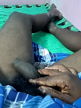 Snapshot of dolphiinn chatting on 10-16-25, 02:40 dolphiinn online show from 10-16-25, 02:40