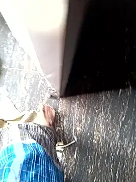 Snapshot of dolphiinn chatting on 10-19-25, 01:28 dolphiinn online show from 10-19-25, 01:28