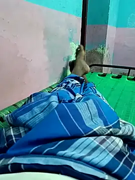 Snapshot of dolphiinn chatting on 10-24-25, 04:58 dolphiinn online show from 10-24-25, 04:58