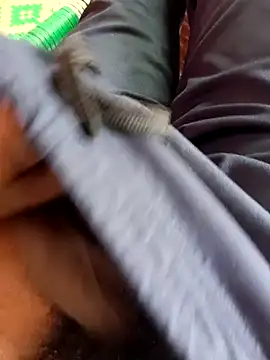 Snapshot of dolphiinn chatting on 11-20-25, 05:18 dolphiinn online show from 11-20-25, 05:18