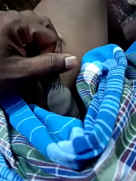 Snapshot of dolphiinn chatting on 11-22-25, 01:37 dolphiinn online show from 11-22-25, 01:37