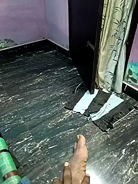 Snapshot of dolphiinn chatting on 11-26-25, 02:18 dolphiinn online show from 11-26-25, 02:18