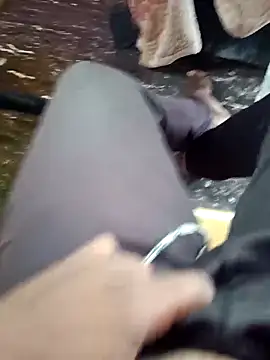 Snapshot of dolphiinn chatting on 11-27-25, 04:36 dolphiinn online show from 11-27-25, 04:36