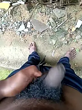 Snapshot of dolphiinn chatting on 12-17-25, 04:51 dolphiinn online show from 12-17-25, 04:51