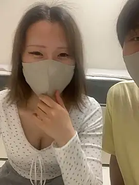 Snapshot of reon_reonreon chatting on 11-06-25, 06:25 reon reonreon online show from 11-06-25, 06:25