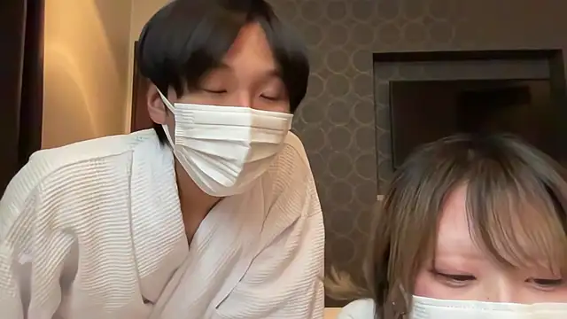 Snapshot of reon_reonreon chatting on 11-17-25, 01:28 reon reonreon online show from 11-17-25, 01:28