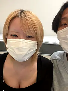 Snapshot of reon_reonreon chatting on 01-08-26, 06:37 reon reonreon online show from 01-08-26, 06:37