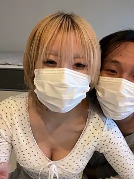 Snapshot of reon_reonreon chatting on 01-13-26, 05:46 reon reonreon online show from 01-13-26, 05:46