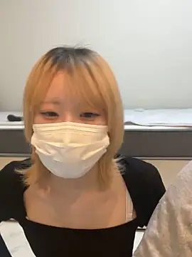 Snapshot of reon_reonreon chatting on 03-06-26, 03:19 reon reonreon online show from 03-06-26, 03:19