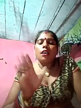 Snapshot of sanjna_sharmaa chatting on 10-01-25, 04:02 sanjna sharmaa online show from 10-01-25, 04:02