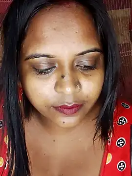 Snapshot of Hot-Show2 chatting on 10-14-25, 08:42 Hot-Show2 online show from 10-14-25, 08:42