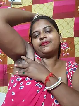 Snapshot of Hot-Show2 chatting on 10-31-25, 04:35 Hot-Show2 online show from 10-31-25, 04:35