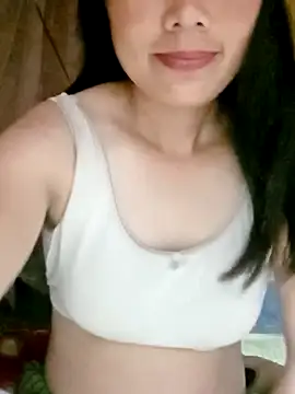 Snapshot of LyyChac chatting on 09-13-25, 07:24 LyyChac online show from 09-13-25, 07:24