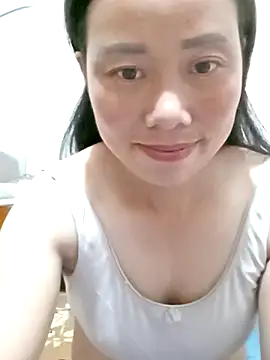 Snapshot of LyyChac chatting on 10-11-25, 06:56 LyyChac online show from 10-11-25, 06:56