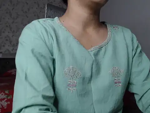 snow white123 online show from 09-25-25, 08:01