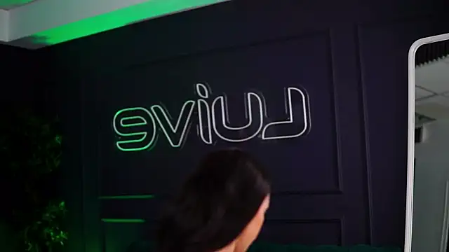 SiennaRuh online show from 10-24-25, 10:00