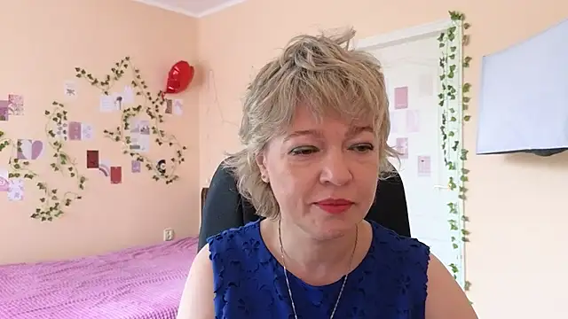 Snapshot of Rosette_Pricky chatting on 05-13-26, 05:49 Rosette Pricky online show from 05-13-26, 05:49