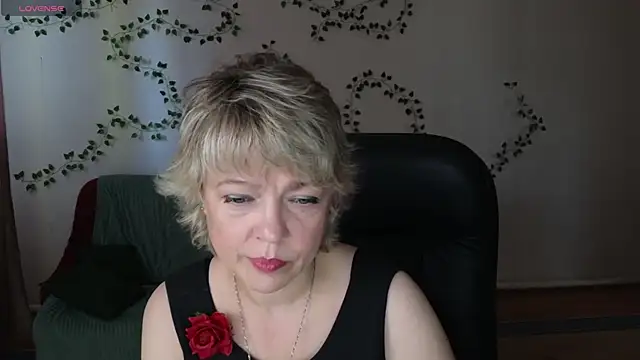 Snapshot of Rosette_Pricky chatting on 05-24-26, 02:11 Rosette Pricky online show from 05-24-26, 02:11