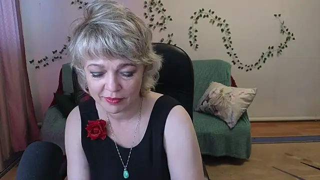 Snapshot of Rosette_Pricky chatting on 06-11-26, 02:04 Rosette Pricky online show from 06-11-26, 02:04