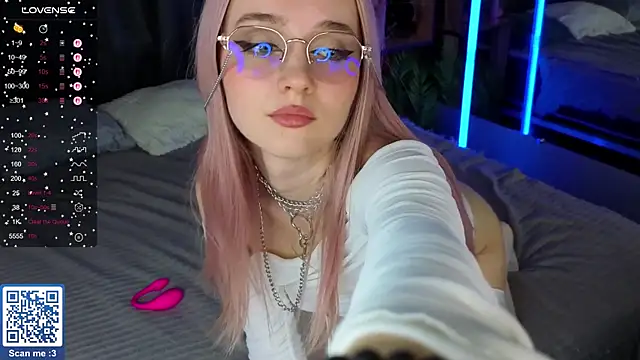 exxxcore  online show from 10-20-25, 09:54