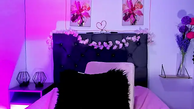 SagiraBelle online show from 04-18-26, 07:58