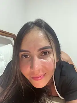 Scarlett05 online show from 11-18-25, 01:22