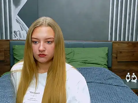 DarcyWilsy online show from 10-14-25, 11:16