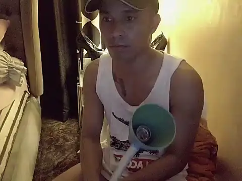 Snapshot of AsianHorseCockOwen chatting on 11-15-25, 12:02 AsianHorseCockOwen online show from 11-15-25, 12:02