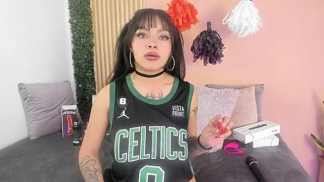 Snapshot of Mia_zafir chatting on 10-11-25, 02:55 Mia zafir online show from 10-11-25, 02:55