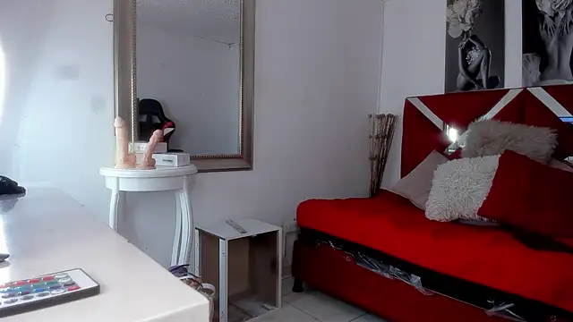 Snapshot of Mia_zafir chatting on 10-17-25, 08:00 Mia zafir online show from 10-17-25, 08:00