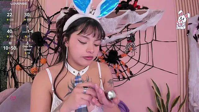 Snapshot of Mia_zafir chatting on 10-30-25, 03:30 Mia zafir online show from 10-30-25, 03:30