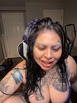 chicanachic13 online show from 10-08-25, 07:39