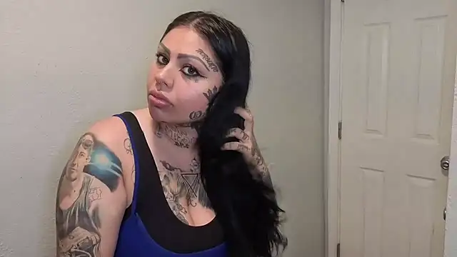 Snapshot of chicanachic13 chatting on 11-29-25, 02:25 chicanachic13 online show from 11-29-25, 02:25