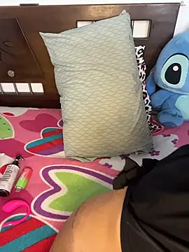 Snapshot of mily_09 chatting on 02-27-26, 03:34 mily 09 online show from 02-27-26, 03:34