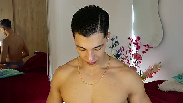 Snapshot of Troye_Williams chatting on 05-07-26, 02:11 Troye Williams online show from 05-07-26, 02:11