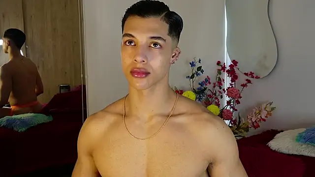 Snapshot of Troye_Williams chatting on 05-10-26, 11:15 Troye Williams online show from 05-10-26, 11:15