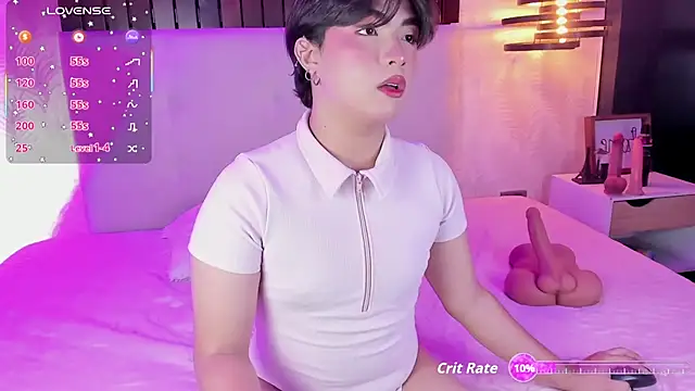 Creamy Angelo online show from 10-13-25, 08:42