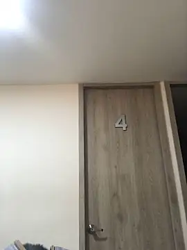 Snapshot of Miia_Parker chatting on 11-11-25, 01:11 Miia Parker online show from 11-11-25, 01:11