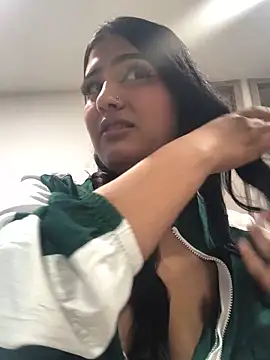 Snapshot of Miia_Parker chatting on 11-24-25, 01:00 Miia Parker online show from 11-24-25, 01:00