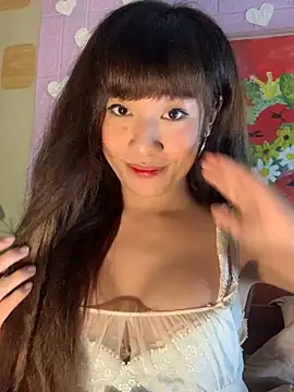 SassyLaurier online show from 10-04-25, 07:23